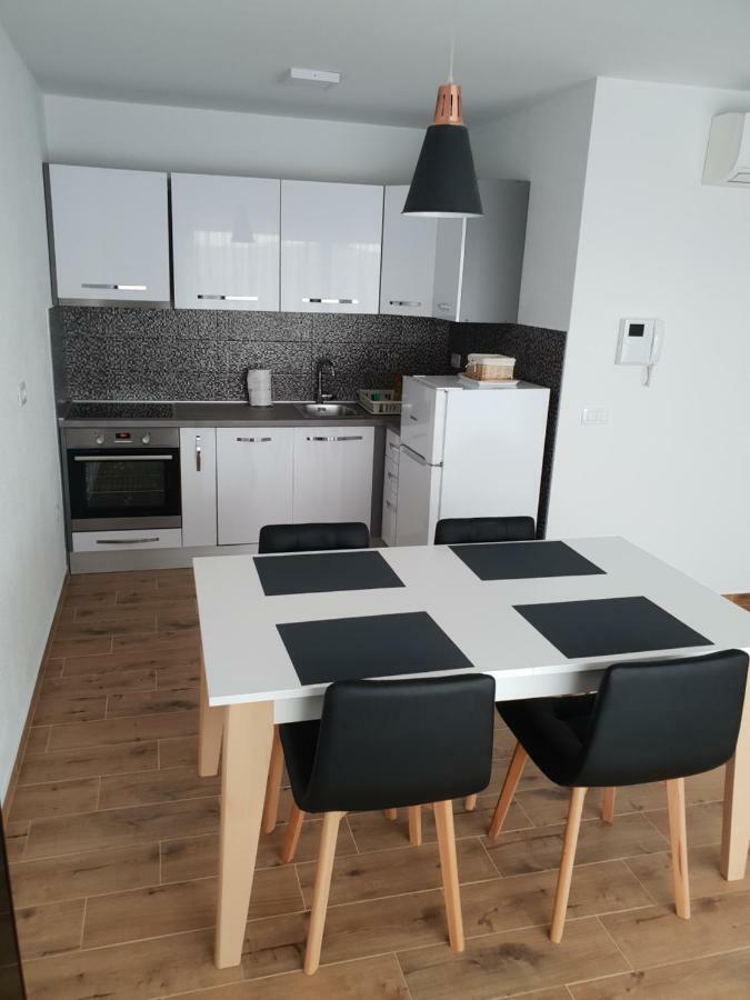 Apartmani Marija Baška Voda Eksteriør billede